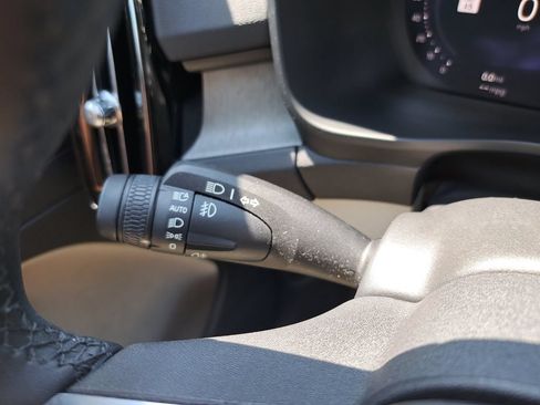 Used 2024 Volvo XC40 B5 Ultimate w/ Protection Package Premier AWD/4WD image 20
