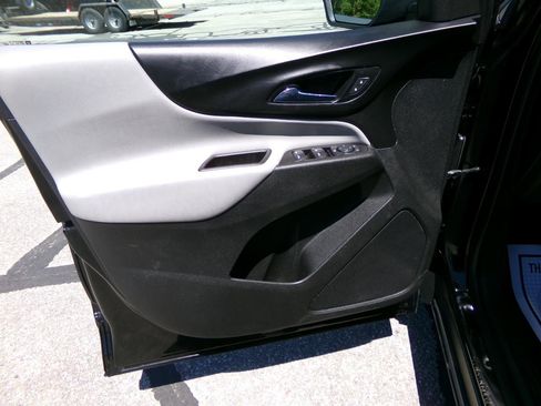 Used 2021 Chevrolet Equinox LS FWD image 14
