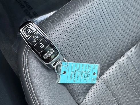 Used 2021 Audi e-tron Premium Plus w/ Premium Plus Package image 48