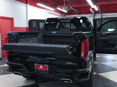 Used 2025 GMC Sierra 1500 AT4 w/ Technology Package AWD/4WD image 30
