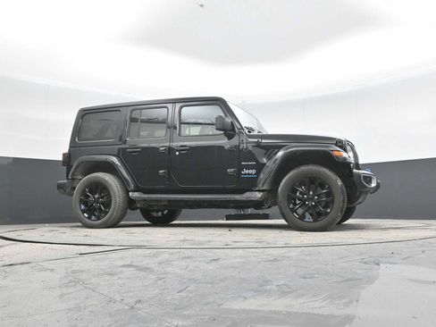 Used 2023 Jeep Wrangler Sahara w/ Cold Weather Group image 29