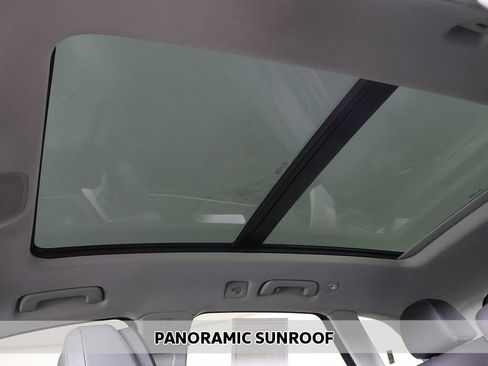 Used 2023 Audi Q5 2.0T Premium w/ Convenience Package image 3