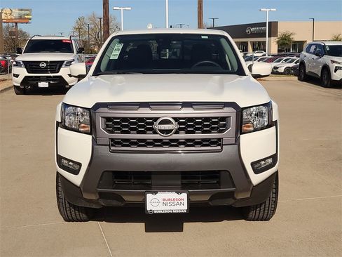 Certified 2025 Nissan Frontier SV w/ SV Convenience Package image 5