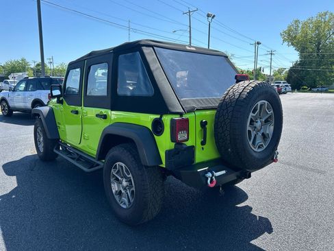 Used 2012 Jeep Wrangler Unlimited Sport image 7