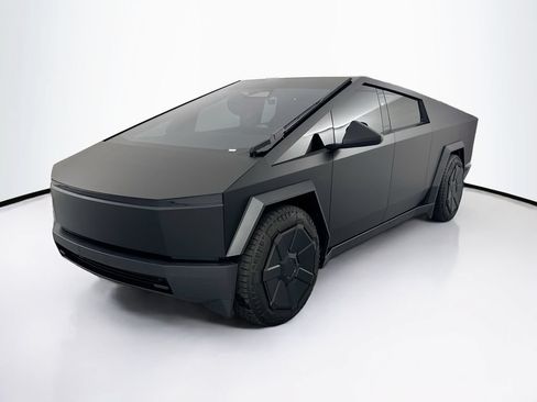 Used 2024 Tesla Cybertruck Cyberbeast AWD/4WD image 2