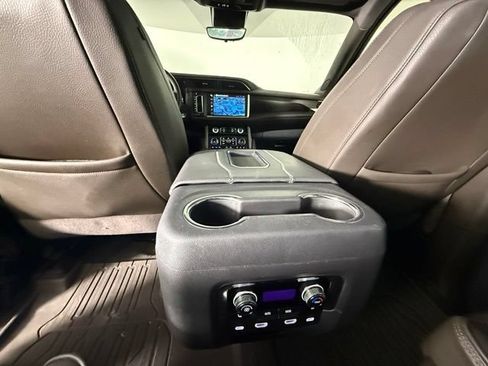 Used 2024 GMC Yukon Denali w/ Advanced Technology Package AWD/4WD image 30