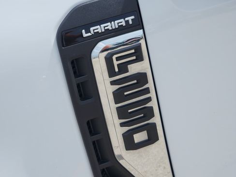 Used 2024 Ford F250 Lariat w/ FX4 Off-Road Package AWD/4WD image 12