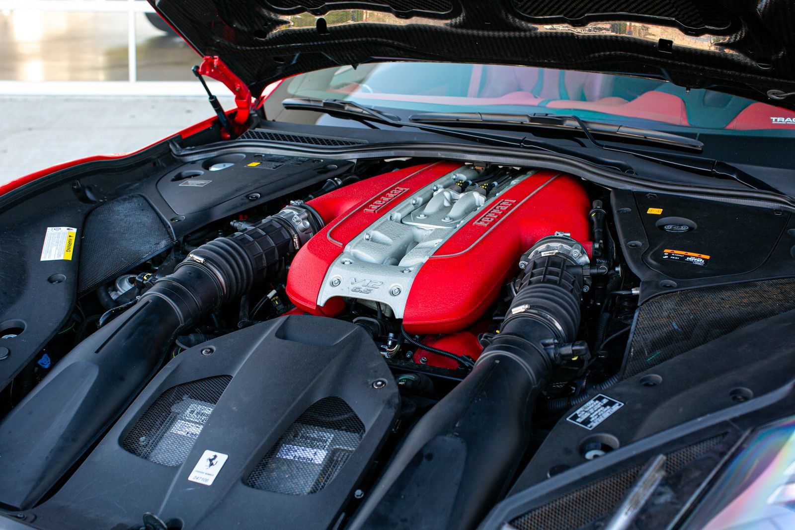 Used 2020 Ferrari 812 Superfast RWD image 46
