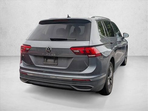 Used 2022 Volkswagen Tiguan SE FWD image 4