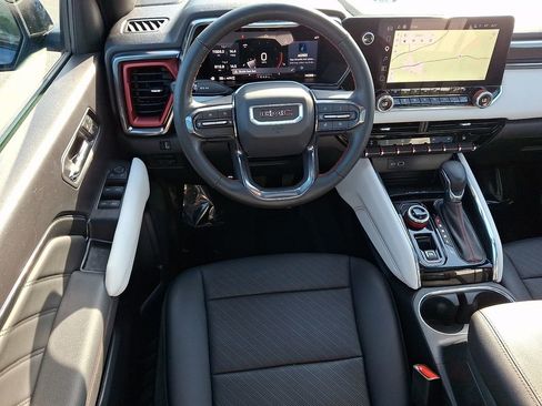 Used 2024 GMC Canyon AT4X AWD/4WD image 11