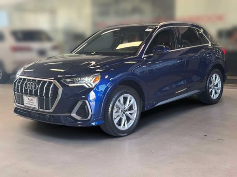 Used 2024 Audi Q3 2.0T Premium AWD/4WD image 3