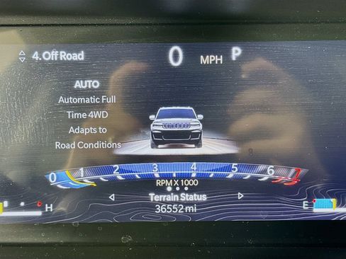 Used 2023 Jeep Grand Cherokee L Limited w/ Luxury Tech Group II AWD/4WD image 12
