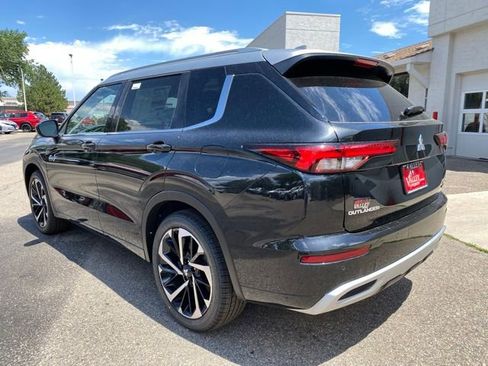 New 2025 Mitsubishi Outlander SEL image 3