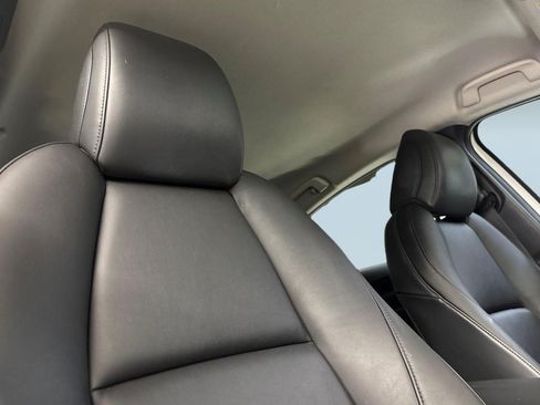 Used 2021 MAZDA MAZDA3 s FWD image 25