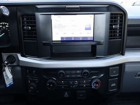 New 2026 Ford F250 XL w/ XL Chrome Package image 5