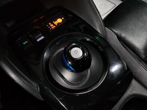 Used 2019 Nissan Leaf SL w/ SL Technology Package image 40