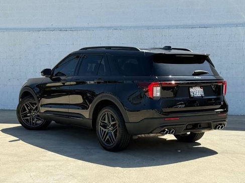 Certified 2026 Ford Explorer ST w/ Sun And Sound Package AWD/4WD image 4