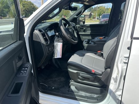 New 2026 RAM 5500 Tradesman AWD/4WD image 26