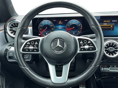 Used 2022 Mercedes-Benz CLA 250 4MATIC image 19