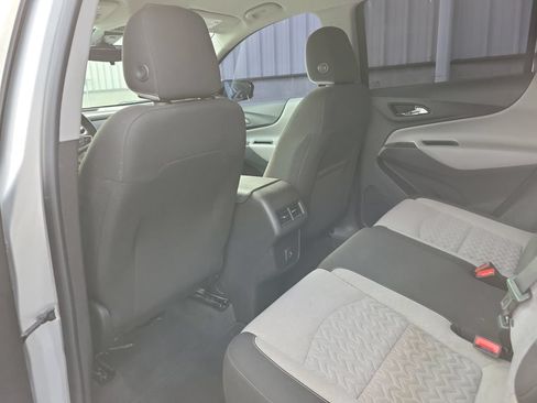 Used 2022 Chevrolet Equinox LT AWD/4WD image 16