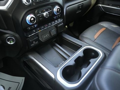 Used 2022 GMC Sierra 3500 AT4 image 27