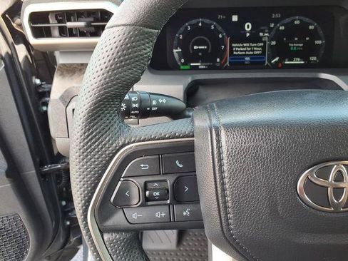 Certified 2026 Toyota Tacoma Limited AWD/4WD image 9