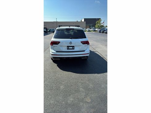 Used 2021 Volkswagen Tiguan SE R-Line AWD/4WD image 6