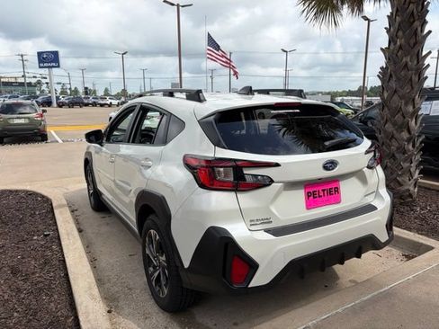 Used 2024 Subaru Crosstrek 2.0i Premium AWD/4WD image 16