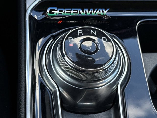 Used 2019 Ford Edge Titanium FWD image 28
