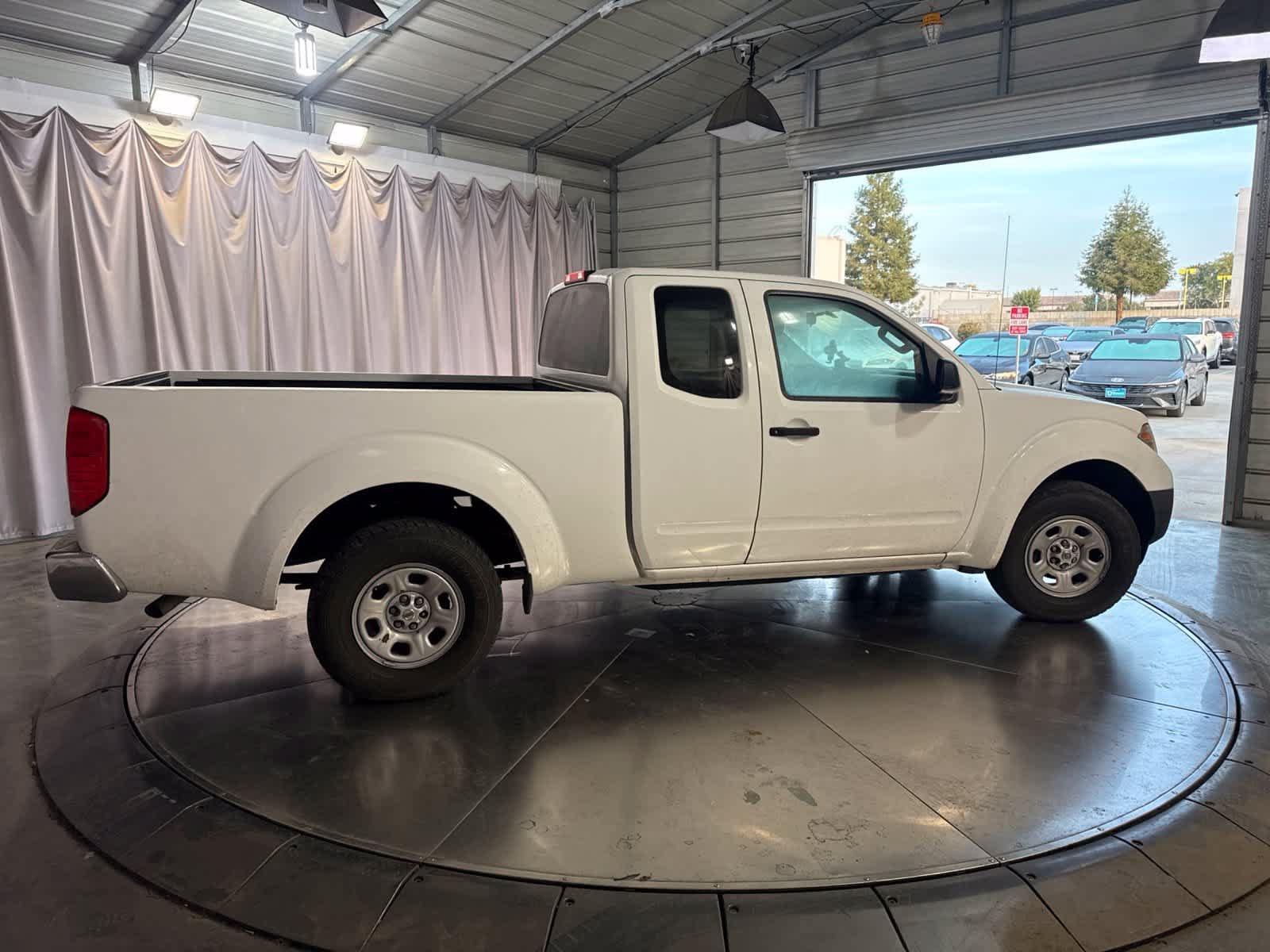 Used 2012 Nissan Frontier S w/ S Preferred Pkg RWD image 3