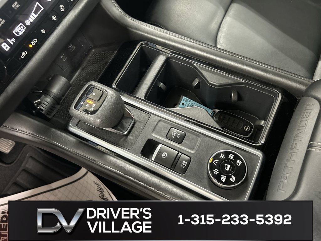 Used 2024 Nissan Pathfinder SL w/ SL Premium Package AWD/4WD image 18