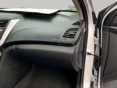 Used 2017 Hyundai Accent SE FWD image 14