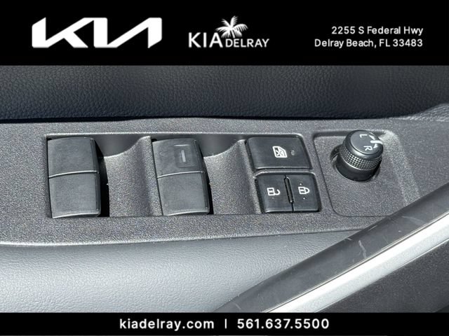 Used 2025 Toyota Corolla SE FWD image 15