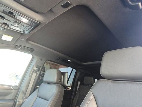 Used 2024 Chevrolet Suburban Z71 w/ Luxury Package image 24