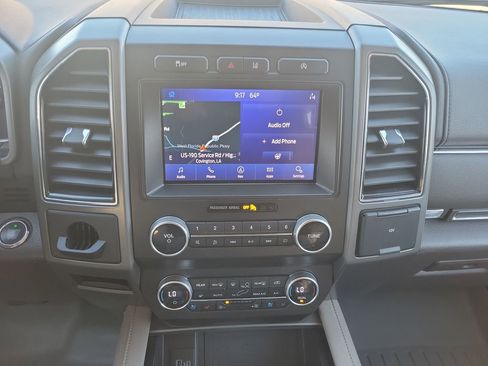 Used 2021 Ford Expedition XLT image 24