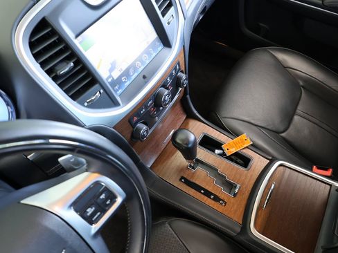 Used 2012 Chrysler 300 C Luxury Series RWD image 40