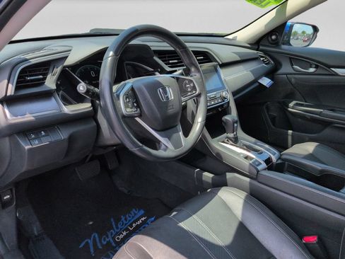 Used 2017 Honda Civic Touring image 14