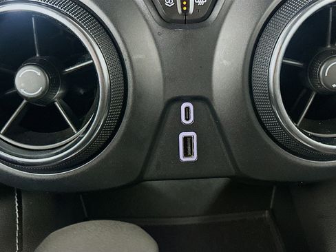 Used 2025 Chevrolet Blazer LT image 25