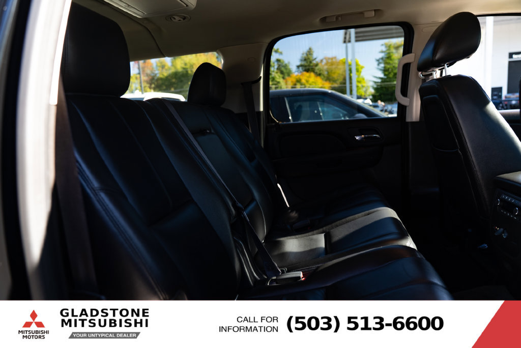Used 2012 Chevrolet Suburban LT w/ Luxury Package AWD/4WD image 23