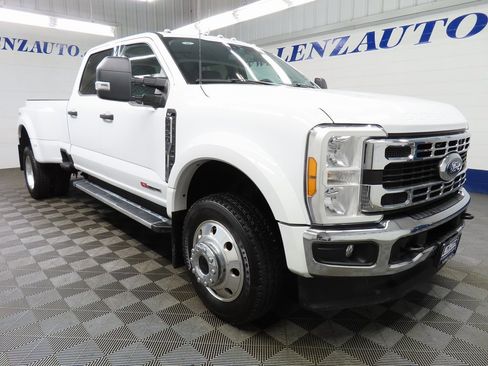 Used 2023 Ford F450 XLT image 3