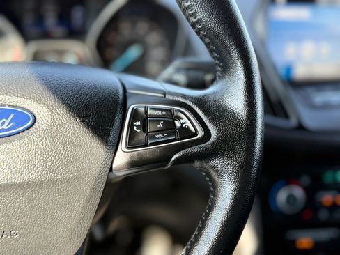 Used 2019 Ford Escape SEL FWD image 34