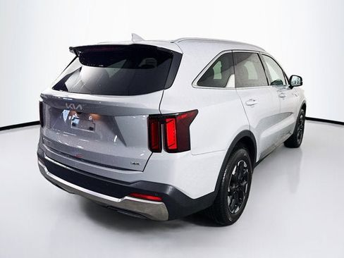 New 2026 Kia Sorento S image 5