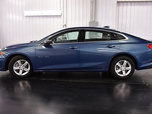 Used 2024 Chevrolet Malibu LT image 4