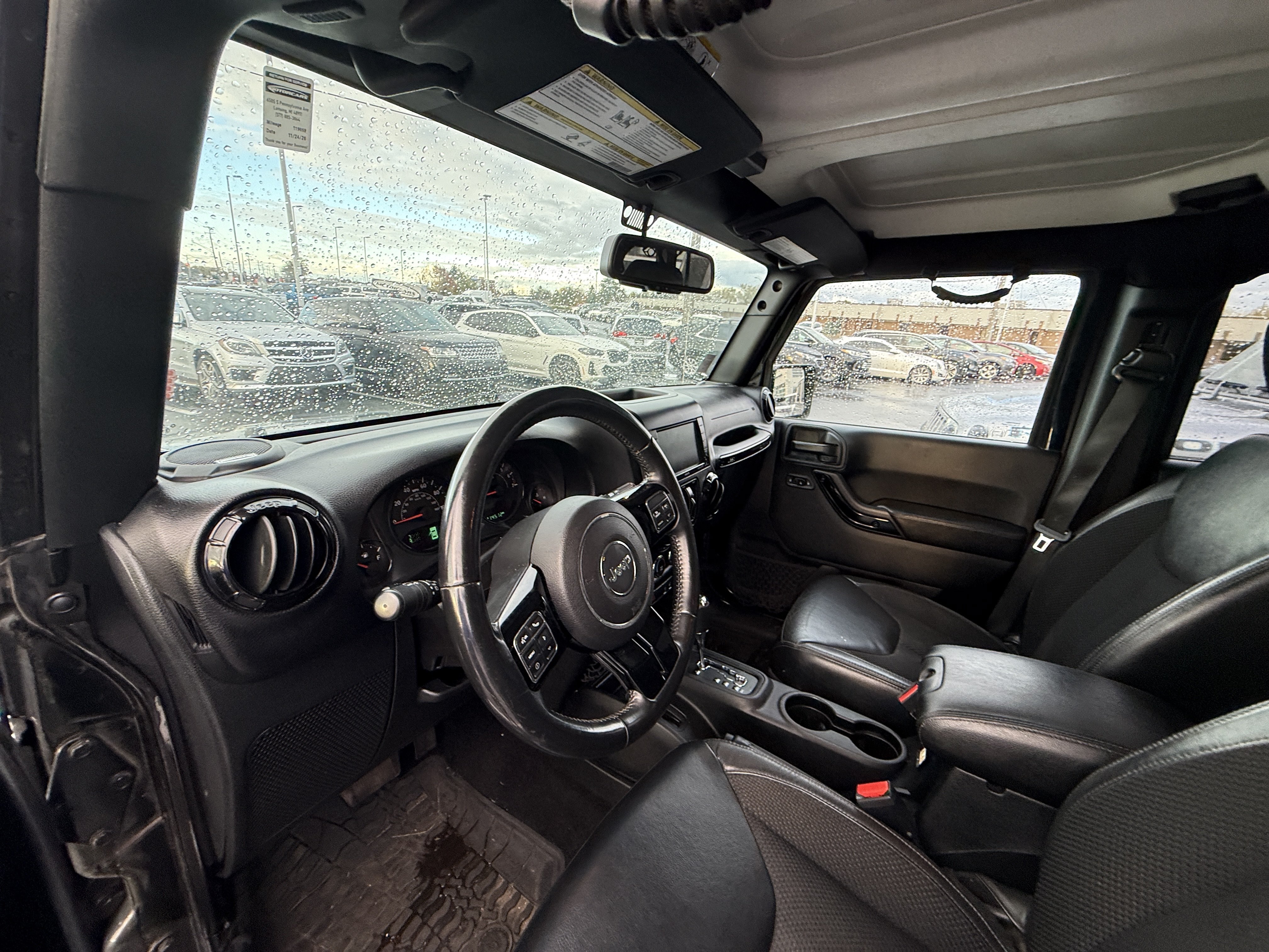 Used 2017 Jeep Wrangler Unlimited Sahara AWD/4WD image 5