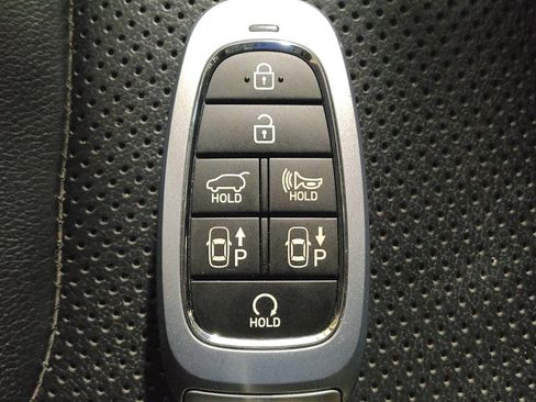 Used 2022 Hyundai Santa Fe Limited FWD image 32