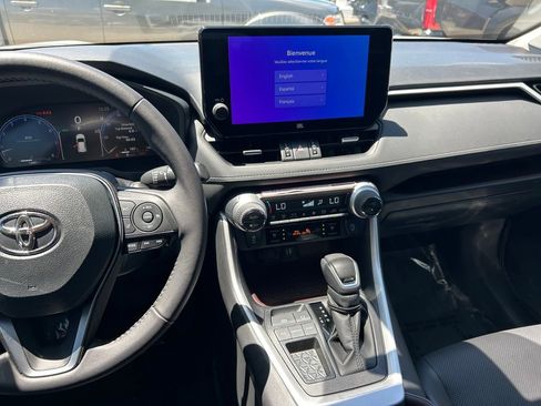 Used 2025 Toyota RAV4 Limited FWD image 18