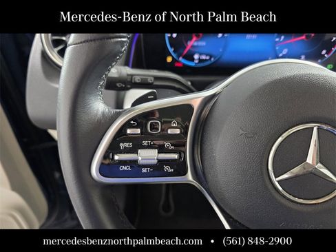 Used 2023 Mercedes-Benz GLB 250 image 17