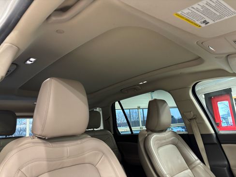 Used 2021 Lincoln Aviator Reserve w/ Equipment Group 201A image 14