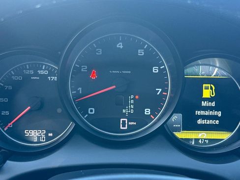 Used 2014 Porsche Cayenne Platinum Edition image 16