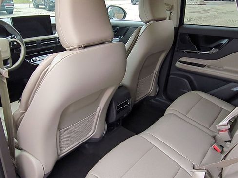 Certified 2023 Lincoln Corsair Reserve image 22